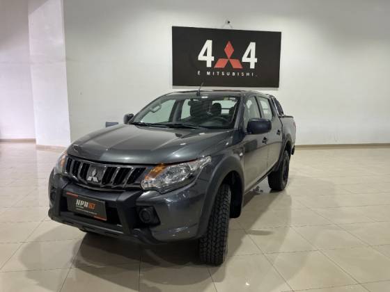 MITSUBISHI L200 TRITON 2.4 16V TURBO DIESEL OUTDOOR GLS CD 4X4 AUTOMÁTICO